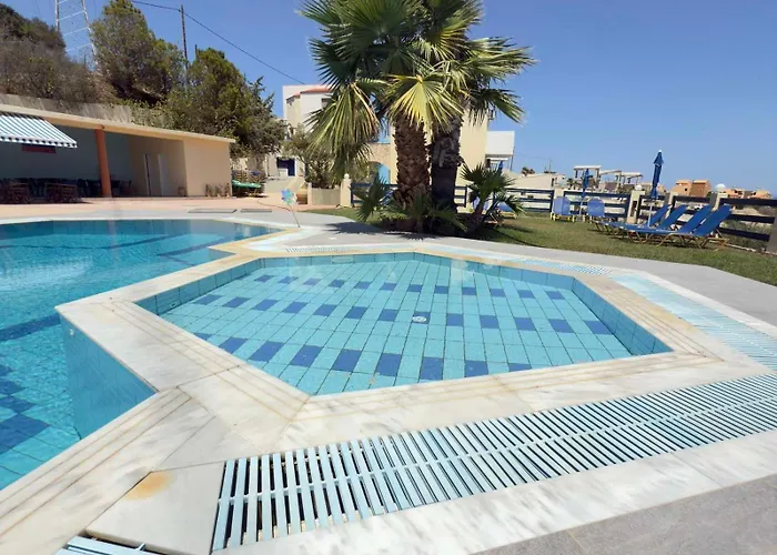 Pannonia アパートホテル 3*