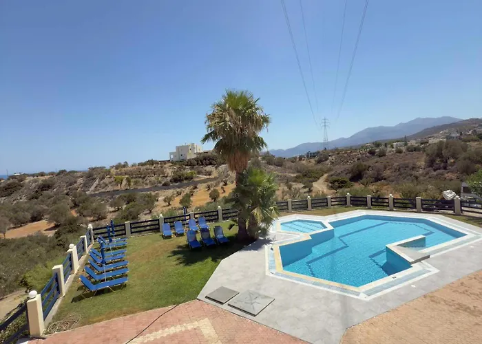 Pannonia アパートホテル