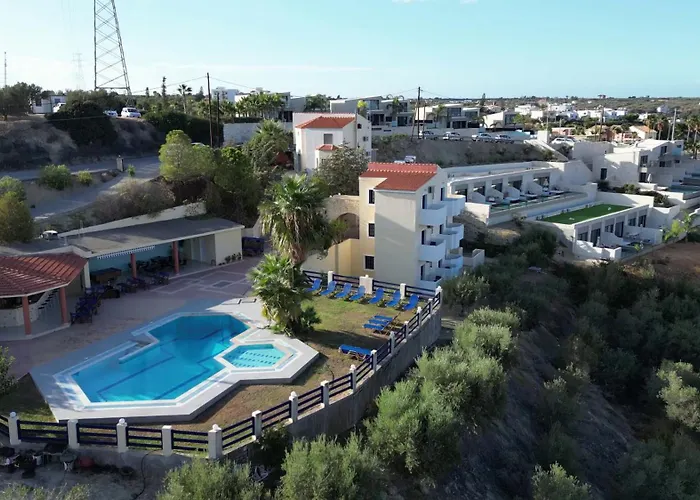 Pannonia アパートホテル ヘルソニソス